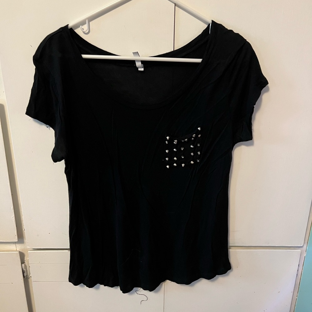 Embellished pocket t shirt